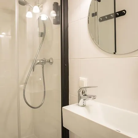 Lägenhet Spacious 1-bedroom In Kreuzberg