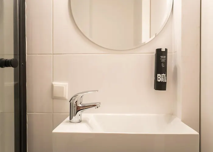 Spacious 1-bedroom In Kreuzberg Berlim