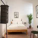 Apartment Spacious 1-bedroom In Kreuzberg *